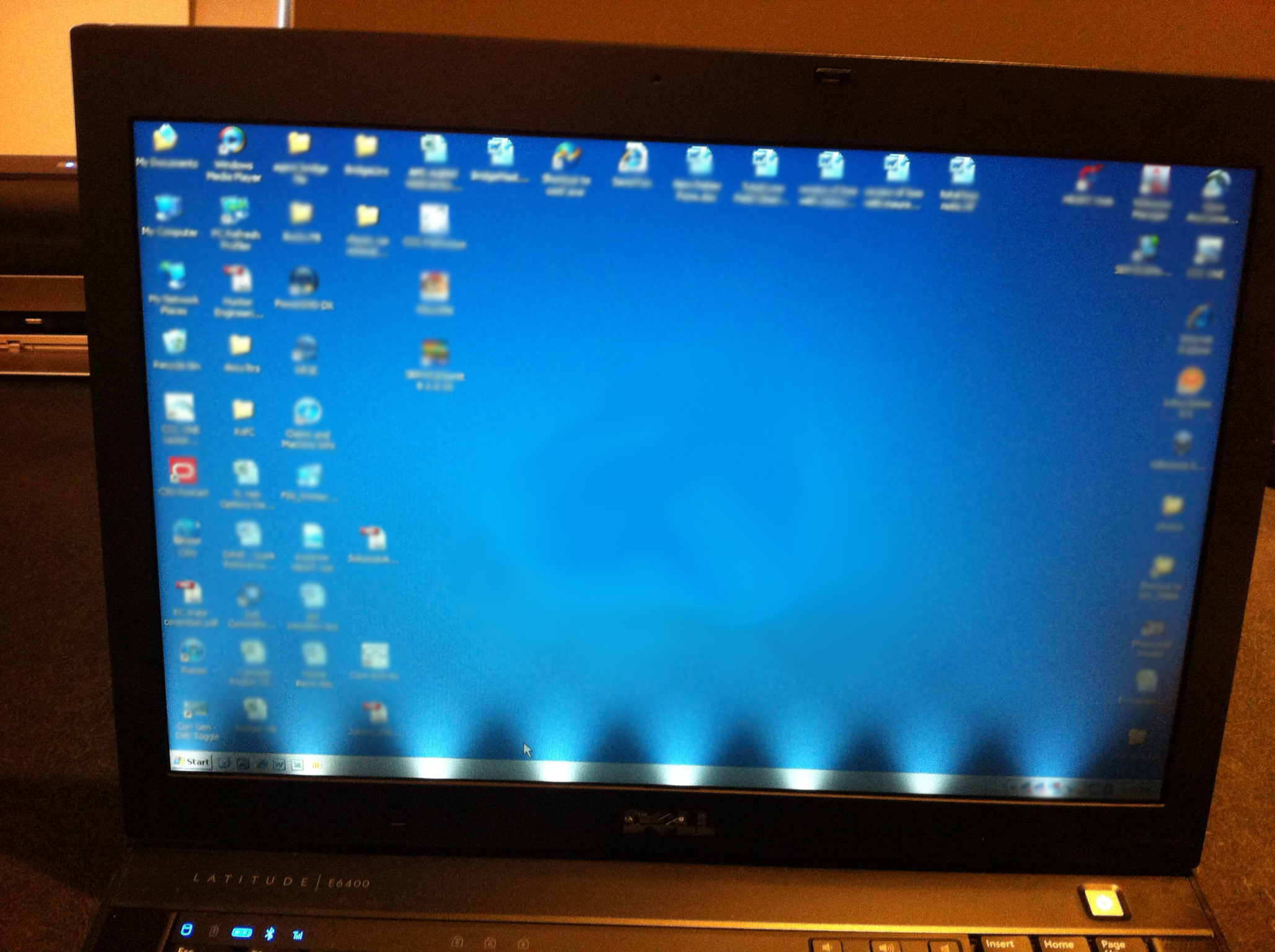 Replacing a dell Latitude LCD display screen