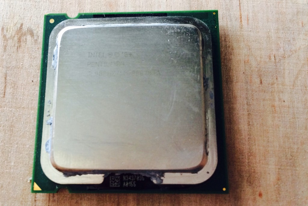 Easily remove cpu heat spreader